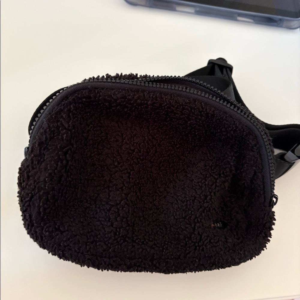 Lole crossbody bag faux fur